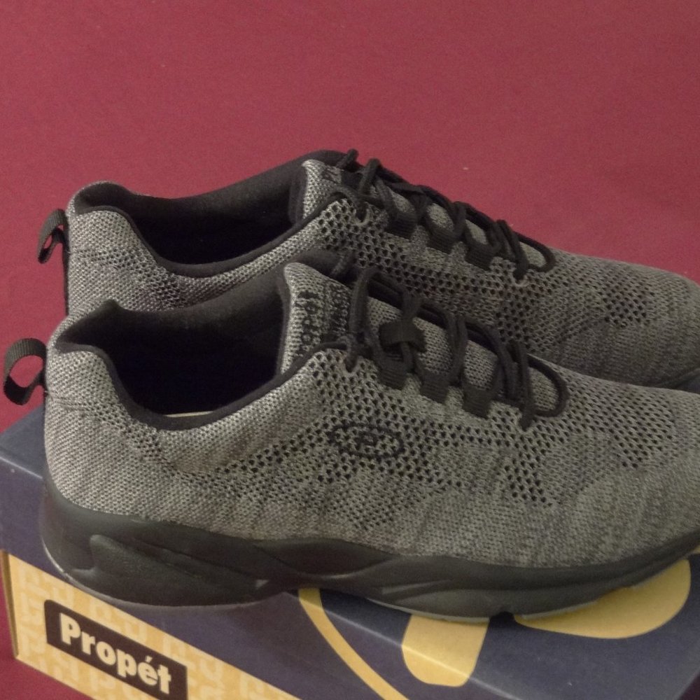 NEW Propet Stability Fly Men's Athletic Shoes - 7.5/3E